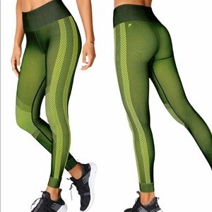 FABLETICS High Waisted Seamless Check Leggings M